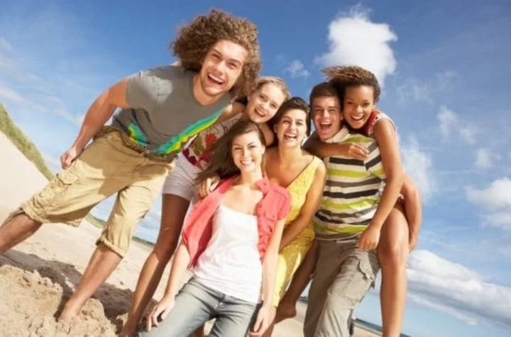 6 Friends Group Name: Six Personalities, One Bond, Endless Chaos 6 Friends Group Name